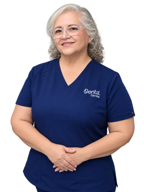 C.D. Yolanda Montes Escamilla, cirujana dentista en Dental Familiar
